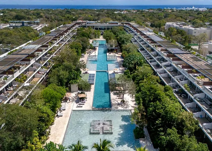 Luxury Tropical Retreat In Playacar *