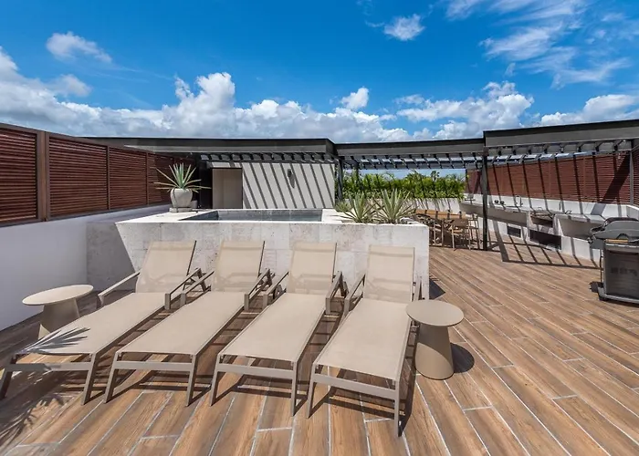 Luxury Tropical Retreat In Playacar *